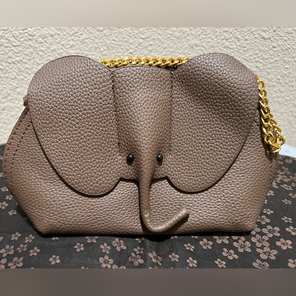 Elephant tiny hand bag leather texture